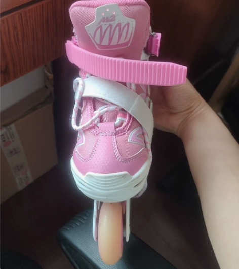 米高美滑冰鞋，几乎全新。孩子胆子小，摔跤不...