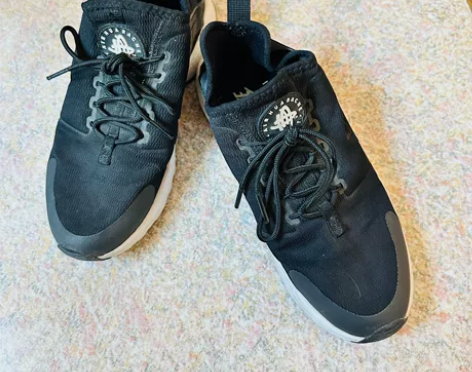 Nike 运动鞋 38.5码 成色如图 不...