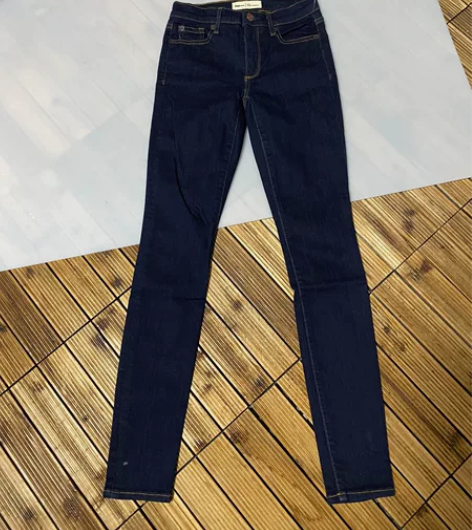 Gap女牛仔裤小脚裤 160/64A 面料...