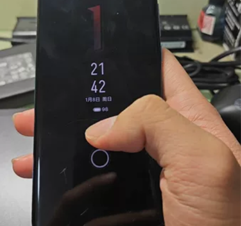 自用魅族18s 8+256版本,外屏摔脆了...