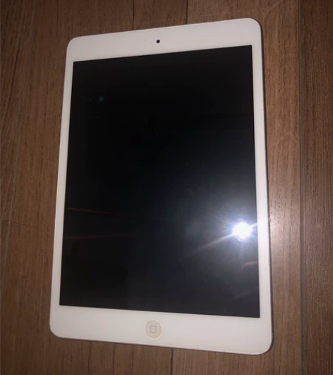 iPad mini一代机 闲置了插电即用