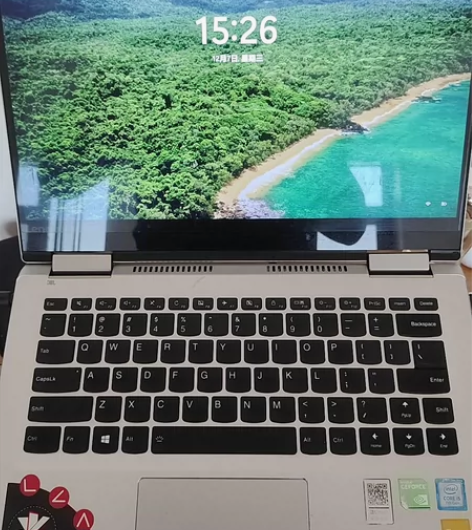 联想笔记本，贴膜使用，基本无磕碰，电脑触控...