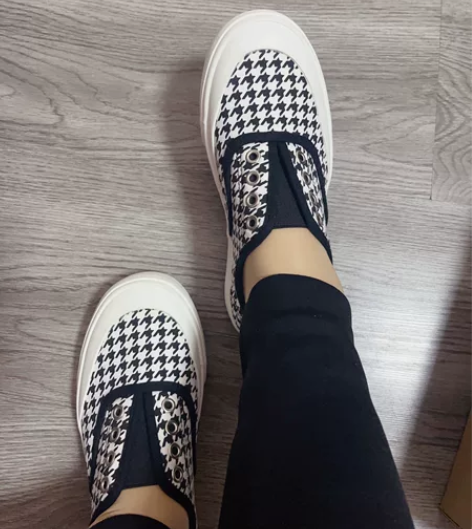 帆布鞋，一脚蹬，全新，36码，不退不换，包...