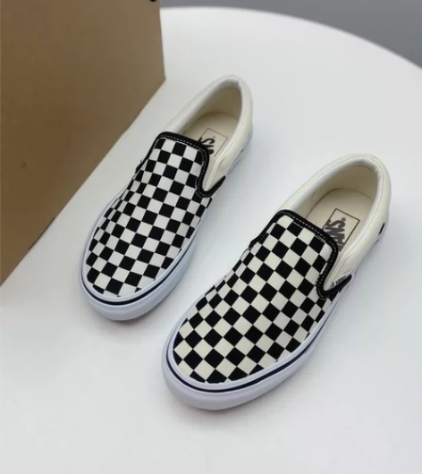 【Vans 万斯情侣款棋盘硫化鞋 】 贸易...