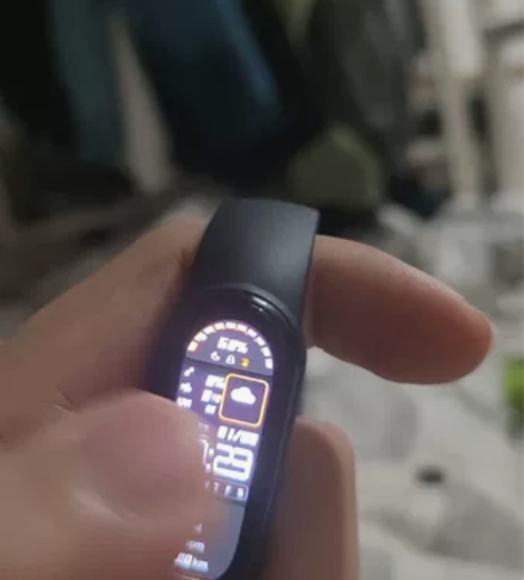 小米手环6NFC版本，有轻微的使用痕迹，功...
