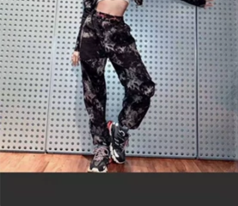 LISA同款迷彩服卫裤9成新，一件L，有需...