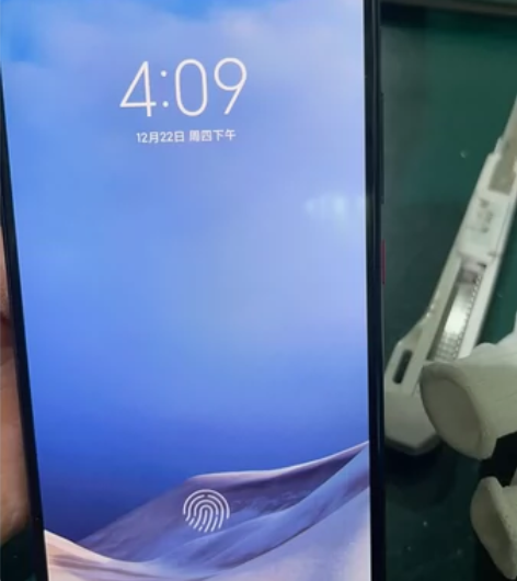 米8UD探索版，功能正常，为啥卖呢，就是因...