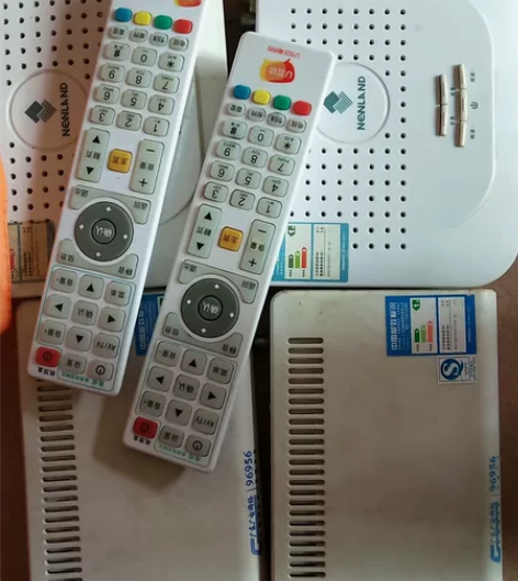 高清机顶盒和遥控器机顶盒，遥控器，高清线 ...