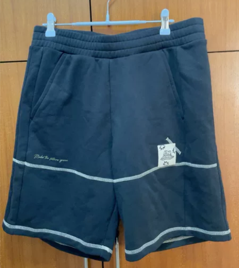 打包两条阿迪达斯adidas，棉质短裤，黑...