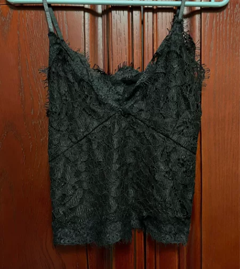 夏季韩版新款百搭蕾丝吊带背心女打底衫短款内...