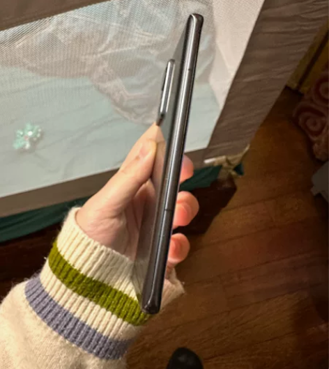 xiaomi 12x 128g 侧边有掉漆...