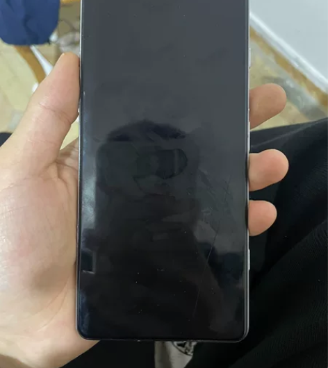 红米k40游戏增强版，12?128，屏幕有...