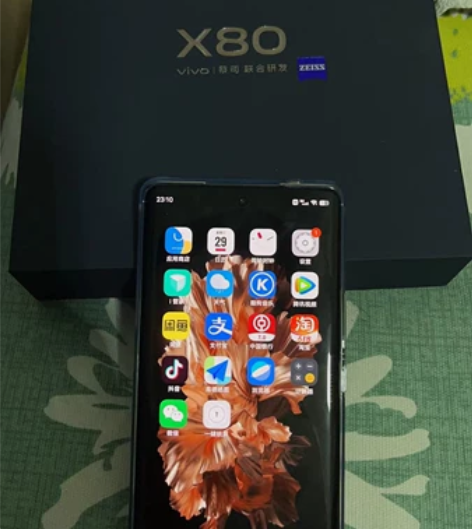 vivo x80，8+256，几乎全新成色...