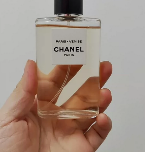 香奈儿威尼斯香水50ml，夏天的时候专柜购...
