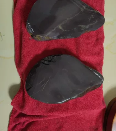 端砚，老水麻子坑标本，可以做一对手把砚，也...