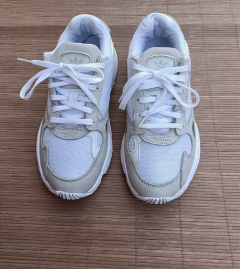 二手阿迪达斯36码，女士真皮运动鞋 鞋子保...