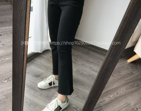 ?微喇牛仔裤 弹性很好不鼓包 出蓝色，尺寸...