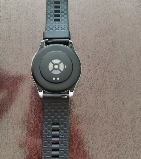 一加手表，，99新    有膜 感兴趣的话...