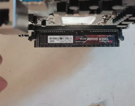 h110主板配8g四代内存特价处理 感兴趣...