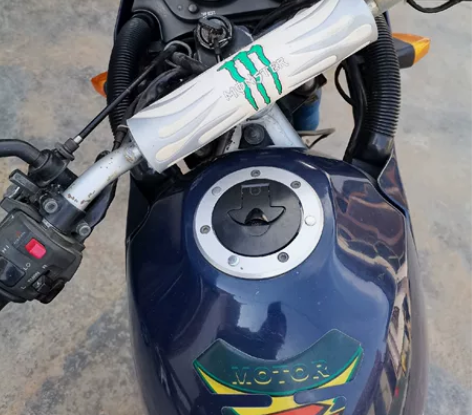 川崎kle异步双缸250越野拉力摩托车，刹...