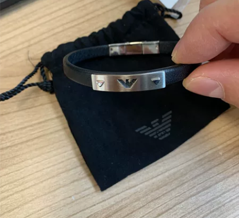 阿玛尼男士手环经典款，带过几次自定义95新...