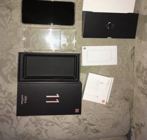 小米11ultra 12+256，功能一切...