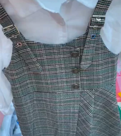 女童两件套背带裙160码，穿了两三次，九成...