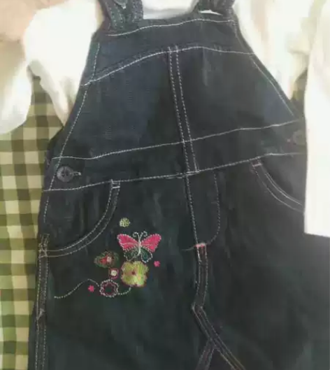 女宝牛仔背带裙两件套90码全新 重工艺刺绣...