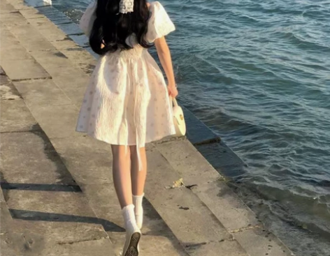 在逃公主蓬蓬裙ins风收腰奶甜初恋仙女超仙...