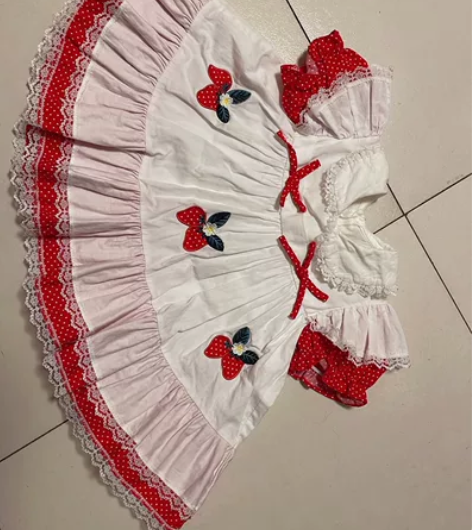 出两件田园风宝宝小裙子 娃娃裙子 都是66...