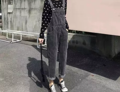 背带裤，牛仔裤，背带牛仔裤。就过水一次，九...