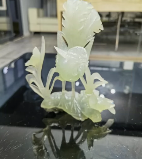 日本回流老玉雕摆件,感觉水头非常润,非常透...