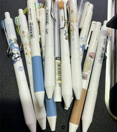 【盲盒笔】得力中性笔ins高颜值0.5黑华...