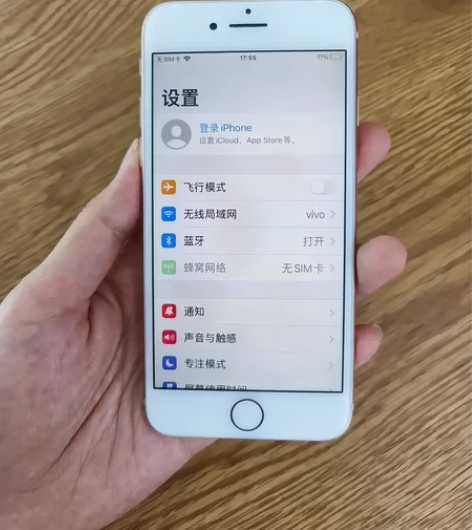 二手苹果8 国行64G金色 有指纹，有原彩...