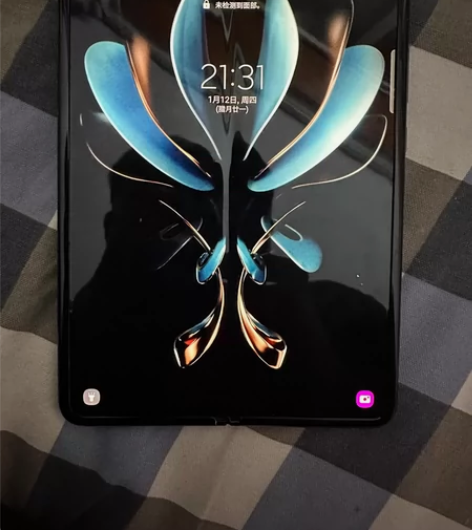 三星fold1代，国行单卡12+512瑕疵...