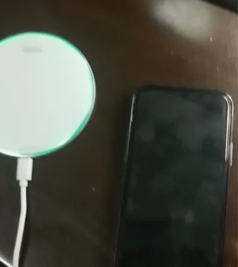 过年了送给自己一个礼物吧，苹果iphone...