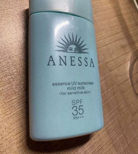 安热沙，防晒，60毫升，防晒霜买太多了，买...