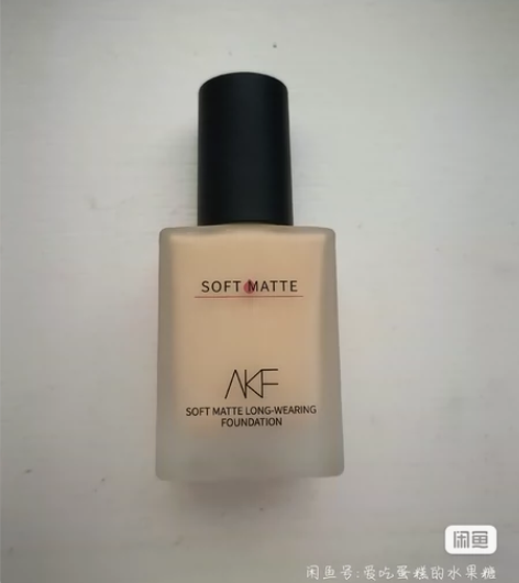 akf粉底，用过2次，注：拍下不退换 感兴...