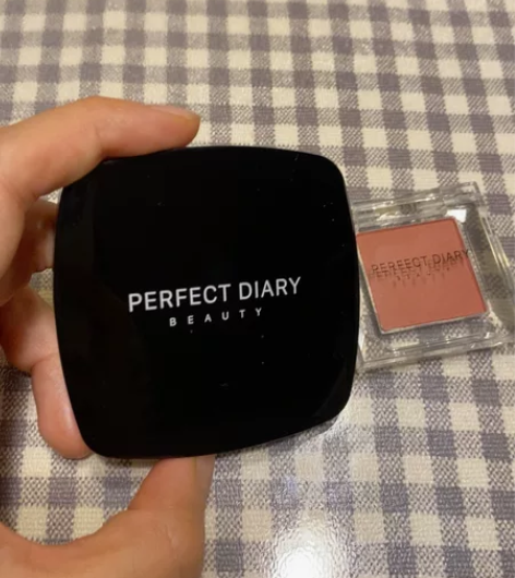 完美日记01色号修容 赠v04单色眼影一块...