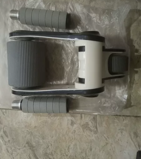 阿迪达斯折叠式健腹轮 使用效果:健身 收腹...