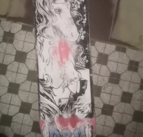 dbh滑板板面 虽然图案磨损什么的比较厉害...