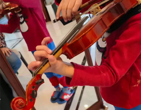 自己家孩子用的一手小提琴，只用了半年，九五...