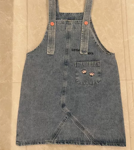 儿童牛仔背带裙 穿过两三次 很新 130/...