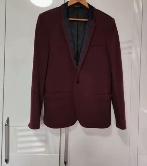 卡兵羊毛呢西服，冬款，很有个性的一款休闲西...
