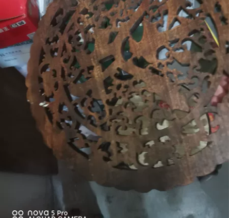实木木雕挂件,几乎全新。这不知道什么木,不...