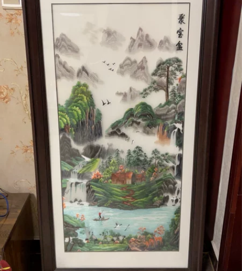 装饰画,刺绣画。出售刺绣画一幅,看图,实木...
