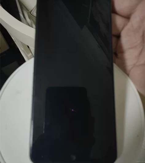 红米k40....6+128,轻微划痕。没...