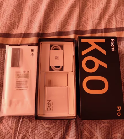 红米k60pro 12+256晴雪白色 1...