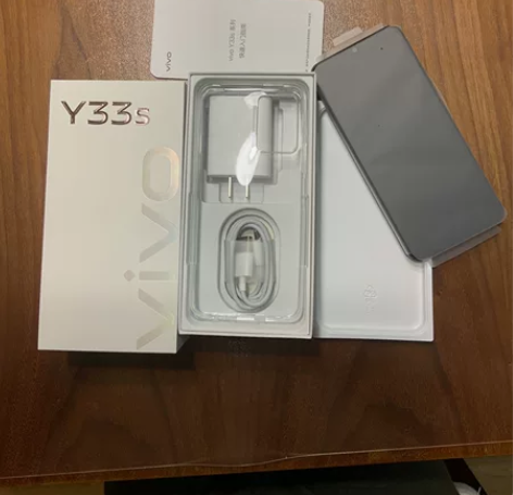 VIVO Y33S 全新机，未使用，仅拆封...