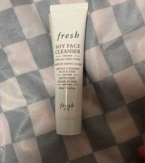 馥蕾诗洁面20ml，全新，包非偏远 K1